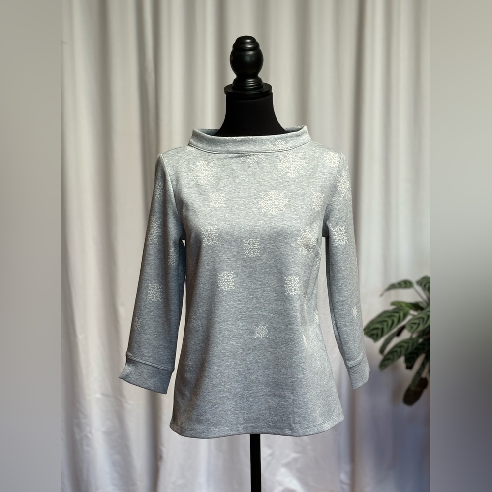 Talbots winter top with snowflake detail. Gray with 3/4 sleeve. Size small. NWT